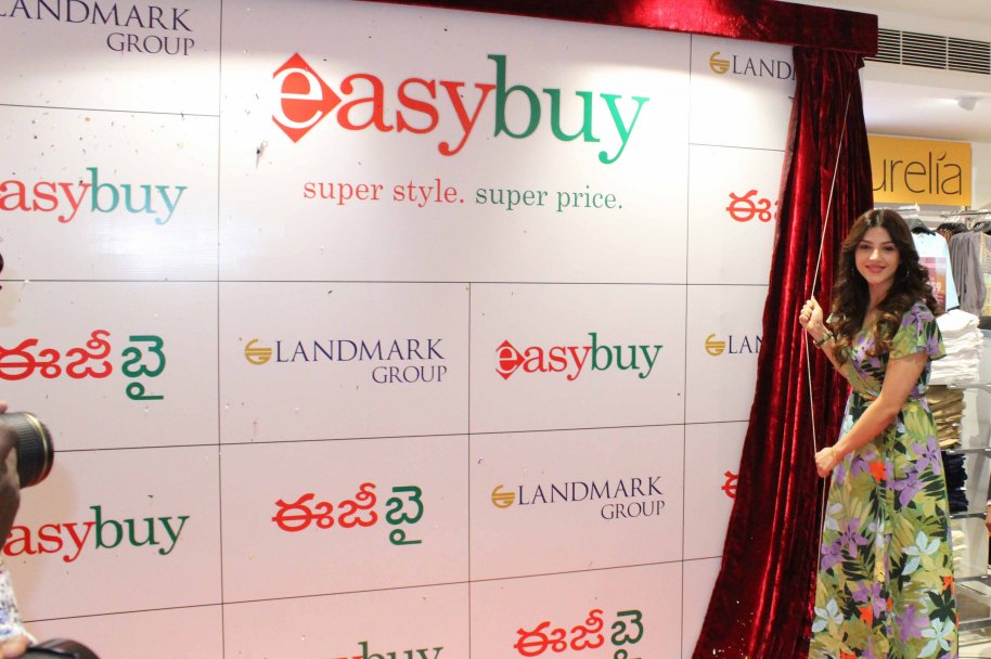 Mehreen-Pirzada-Launches-13th-Store-of-EasyBuy-in-Hyderabad